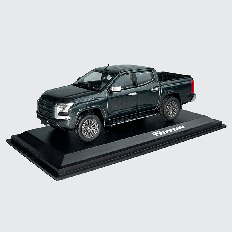 1:43 三菱皮卡