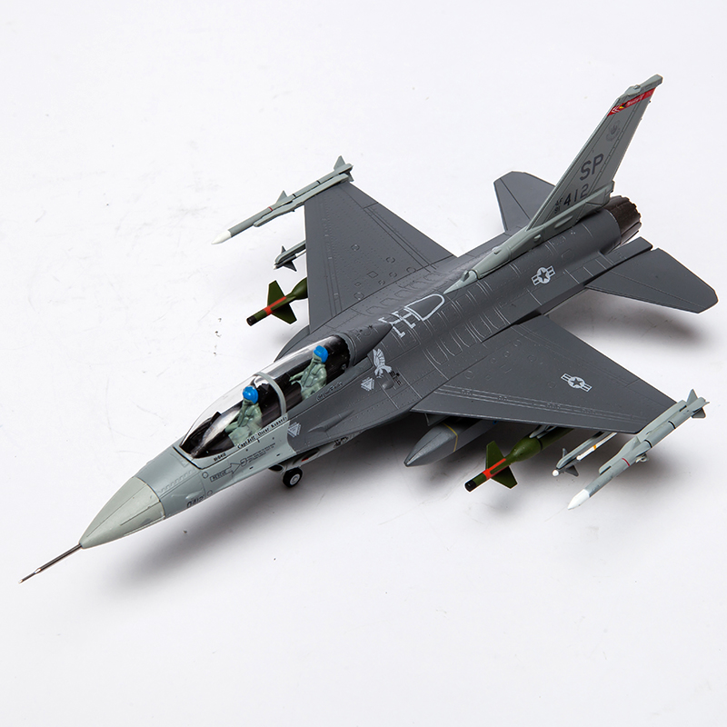 F-16D 1:72