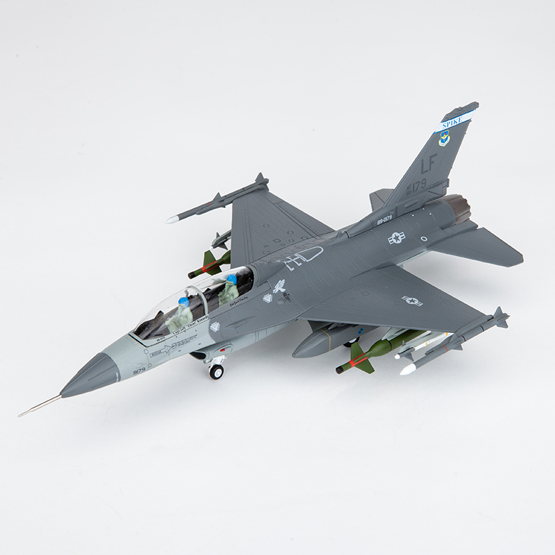 F-16D 1:72